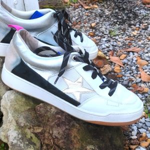 Steve Madden Goody White Leather Sneakers Black Laces w/ Details Royal B…